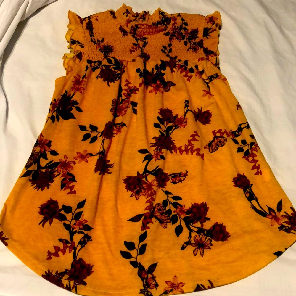 Butterfly and flower design / like new